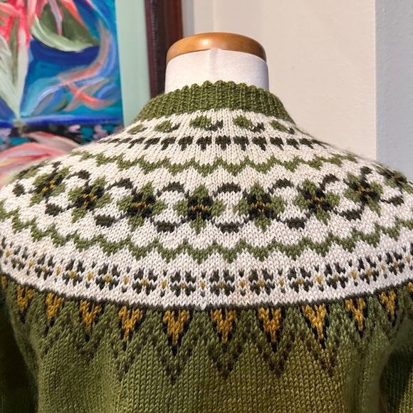 Norwegian Hand Knit Green Cardigan w/ Floral Pattern by Wm. Schmidt - S/M - Picture 6 of 13